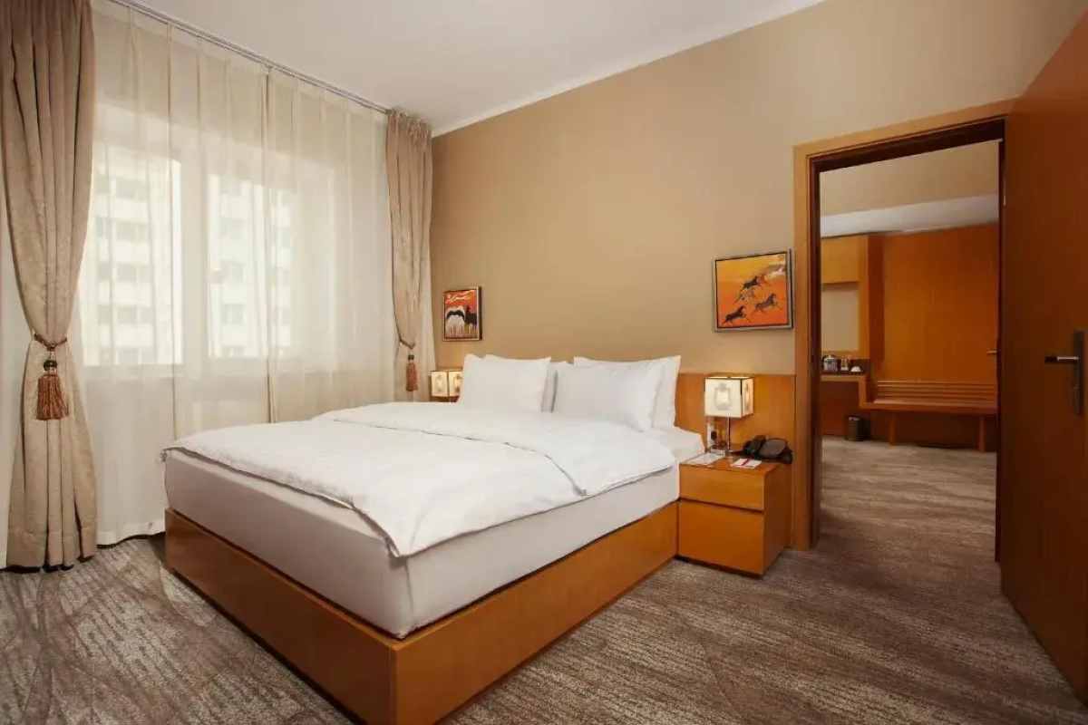 Отель Ramada by Wyndham Ulaanbaatar Citycenter