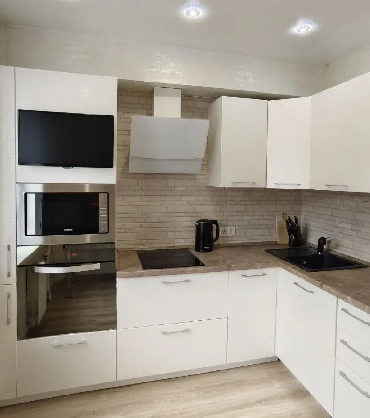 Квартира 1-ком Мира 284а-19 КакДома Сахалин