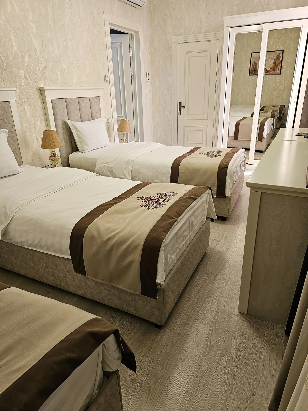 Отель и Спа Hayat Plaza