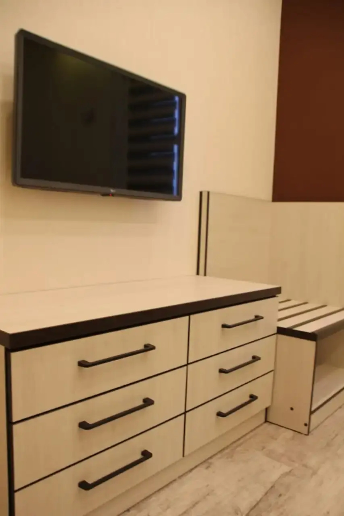 "Трехкомнатные апартаменты "Свой берег"