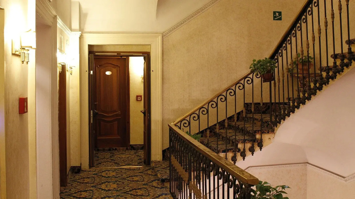 Отель Pace Helvezia