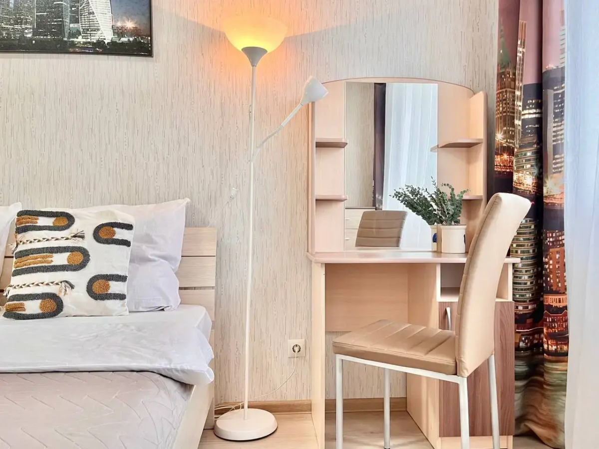 Апартаменты На Революции 52В