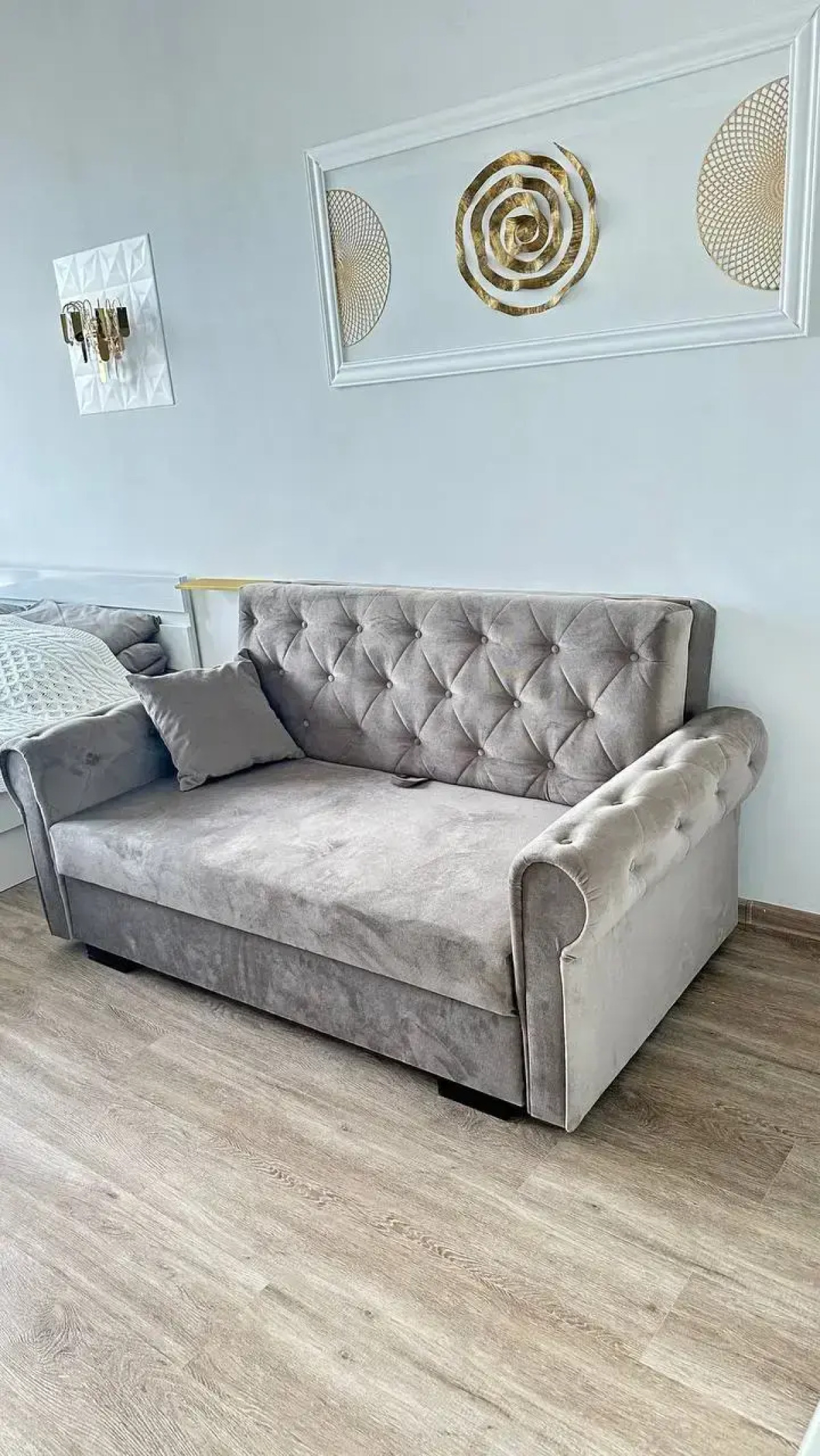 Квартира Бело-золотая Студия