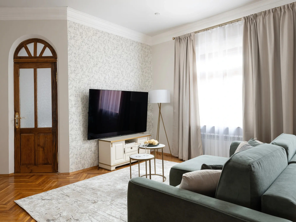 Квартира GM Apartments Новая и тихая Трехкомнатная на Тверской