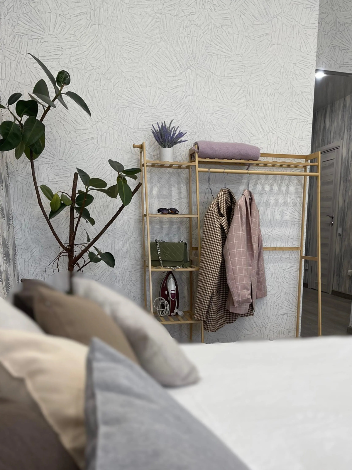 Квартира Новострой! Большая лоджия! Вид на лес и море!