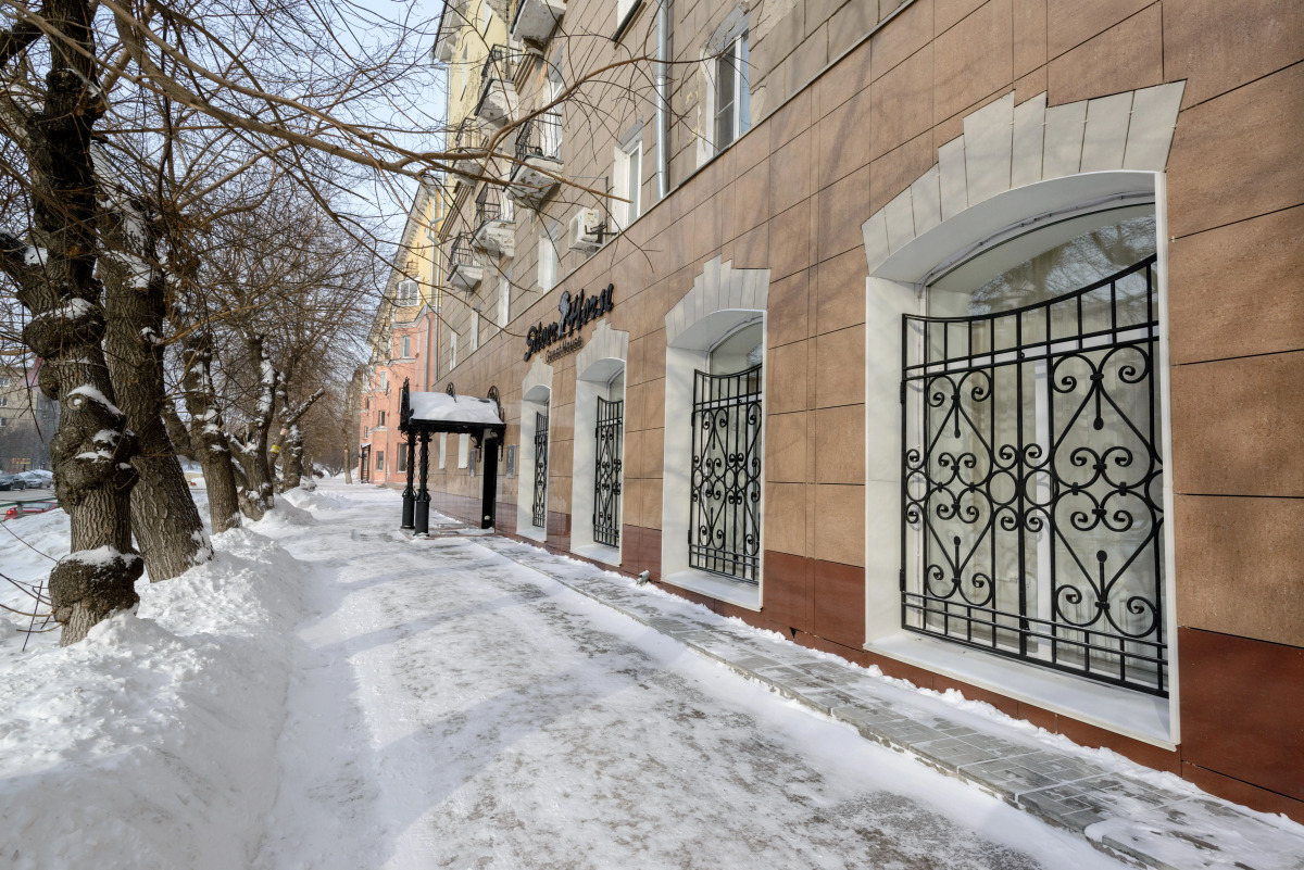 Меблированные комнаты  Серебряная лошадь