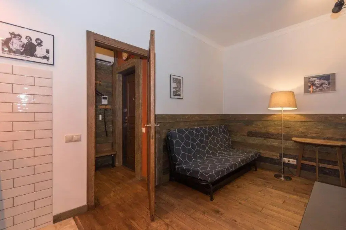 Апартаменты в Центре Города у Нарымского Сквера