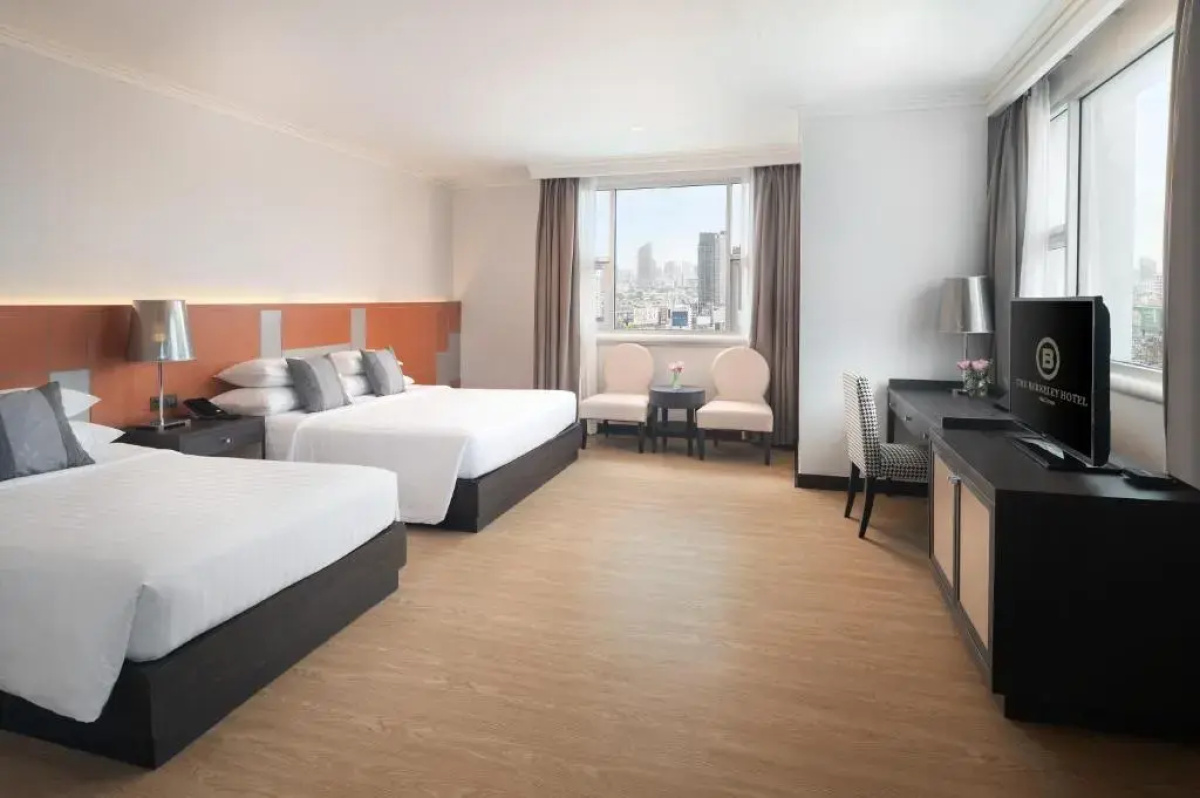 Отель The Berkeley Hotel Pratunam