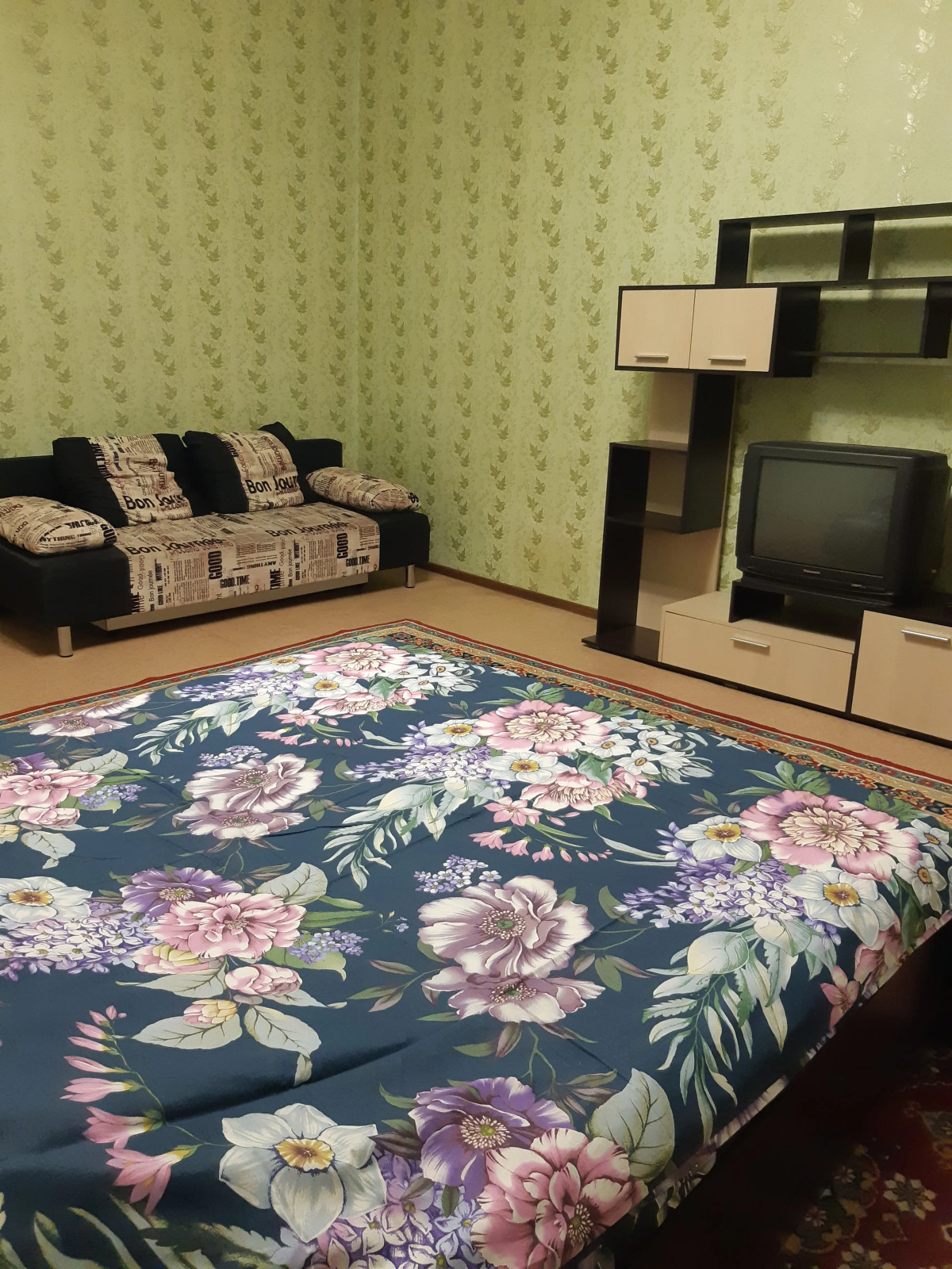 Квартира уютная возле метро Московская