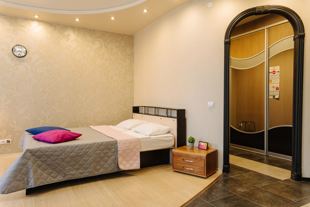 Апартаменты 9 ночей с видом на речку на Коммунальной 1