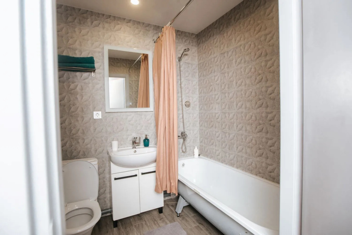 Апартаменты UyutnoEKB Краснолесья 16/3