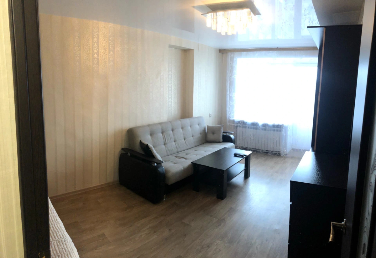 Апартаменты 1 Яр-сутки на Угличской 3