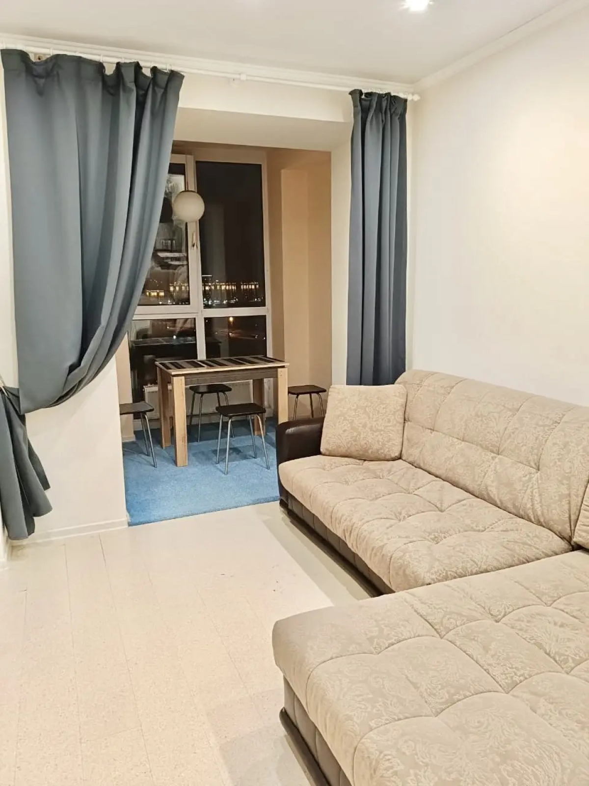 Апартаменты В Центре с видом на Реку