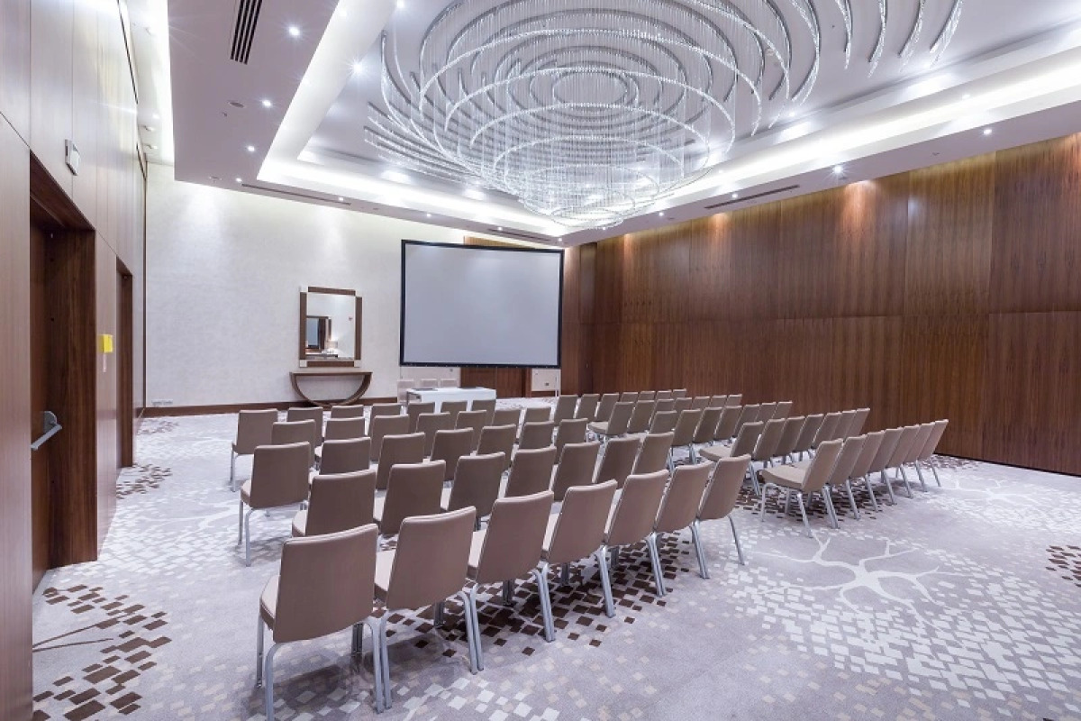 Отель Ренессанс Минск Конгресс и СПА Центр