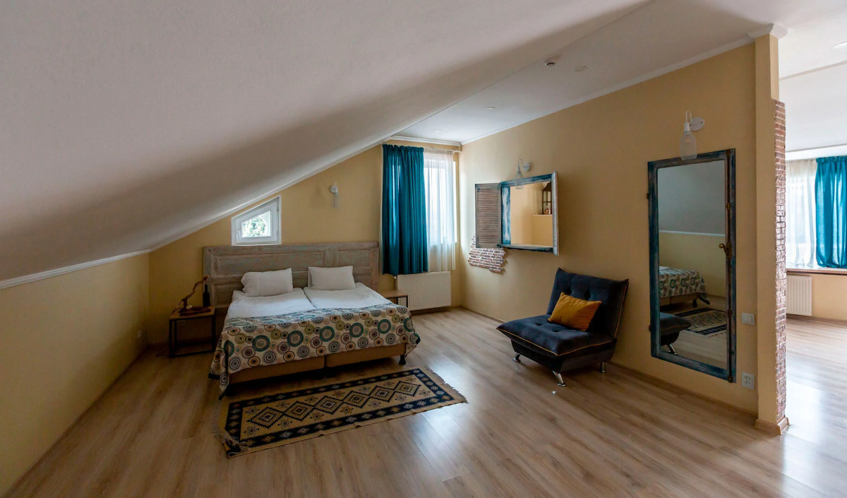 Отель Gvino Minda