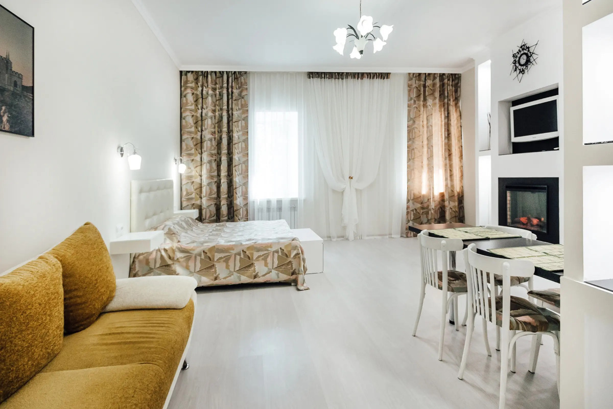 Апартаменты на Яна Грунта 1