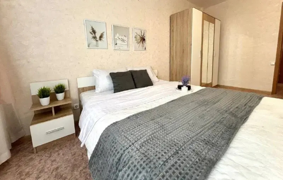 Апартаменты BestHome Двухкомнатная квартира Golden Sunshine на Волге