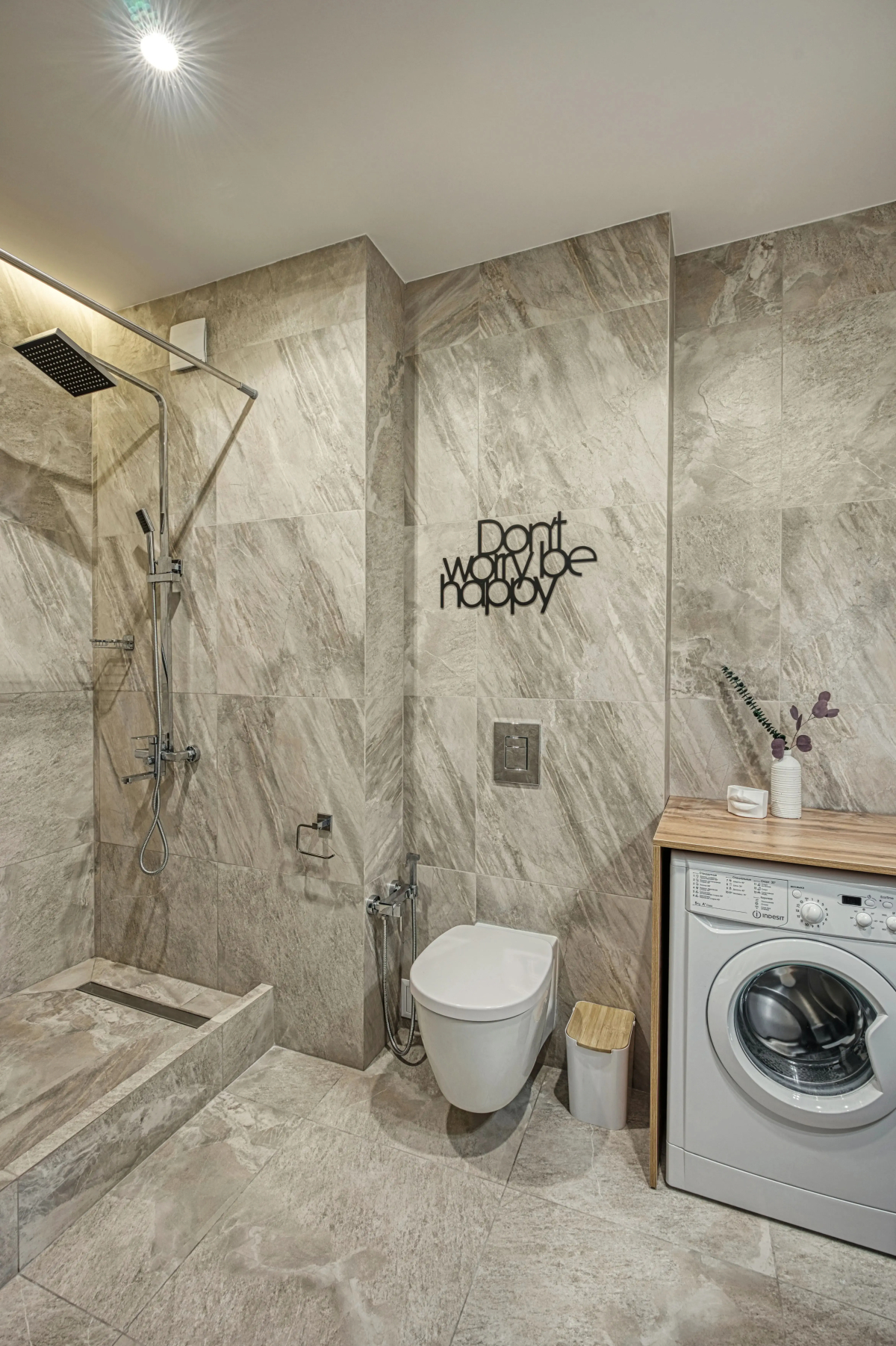 Апартаменты 36. Самый центр. Вид на город и горы. Идеально для командированных и туристов.