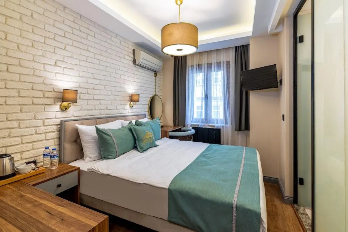 Отель Interstar