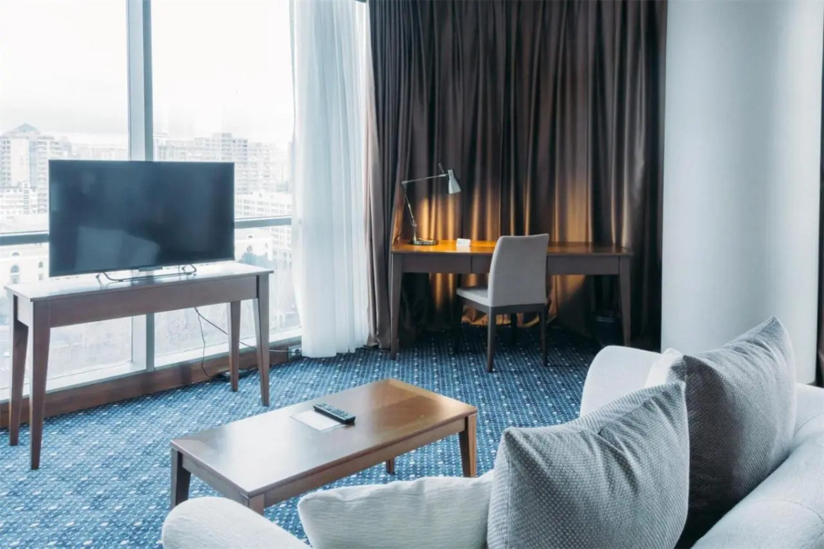 Parkside Hotel & Apartments