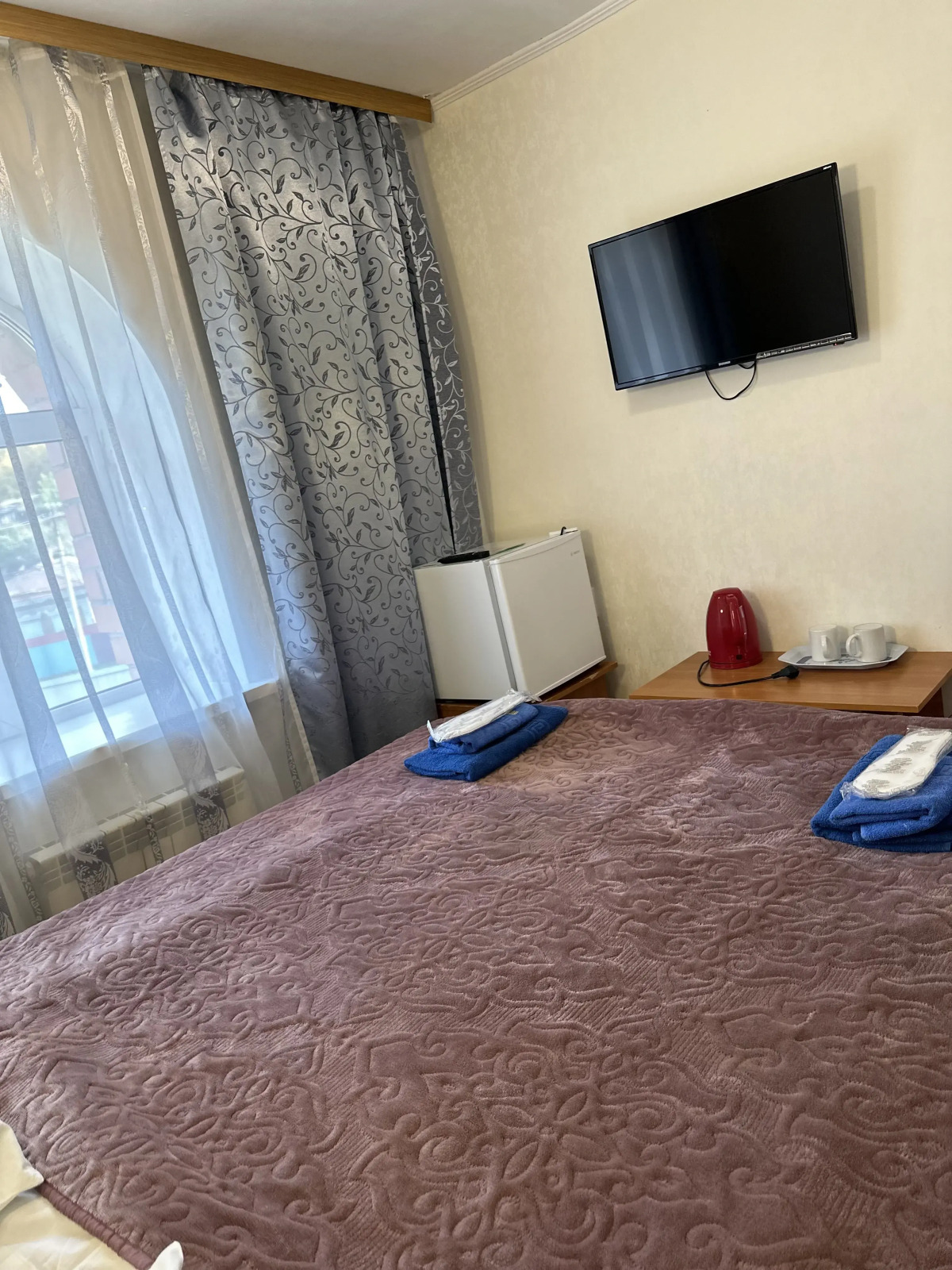 Отель Лотос