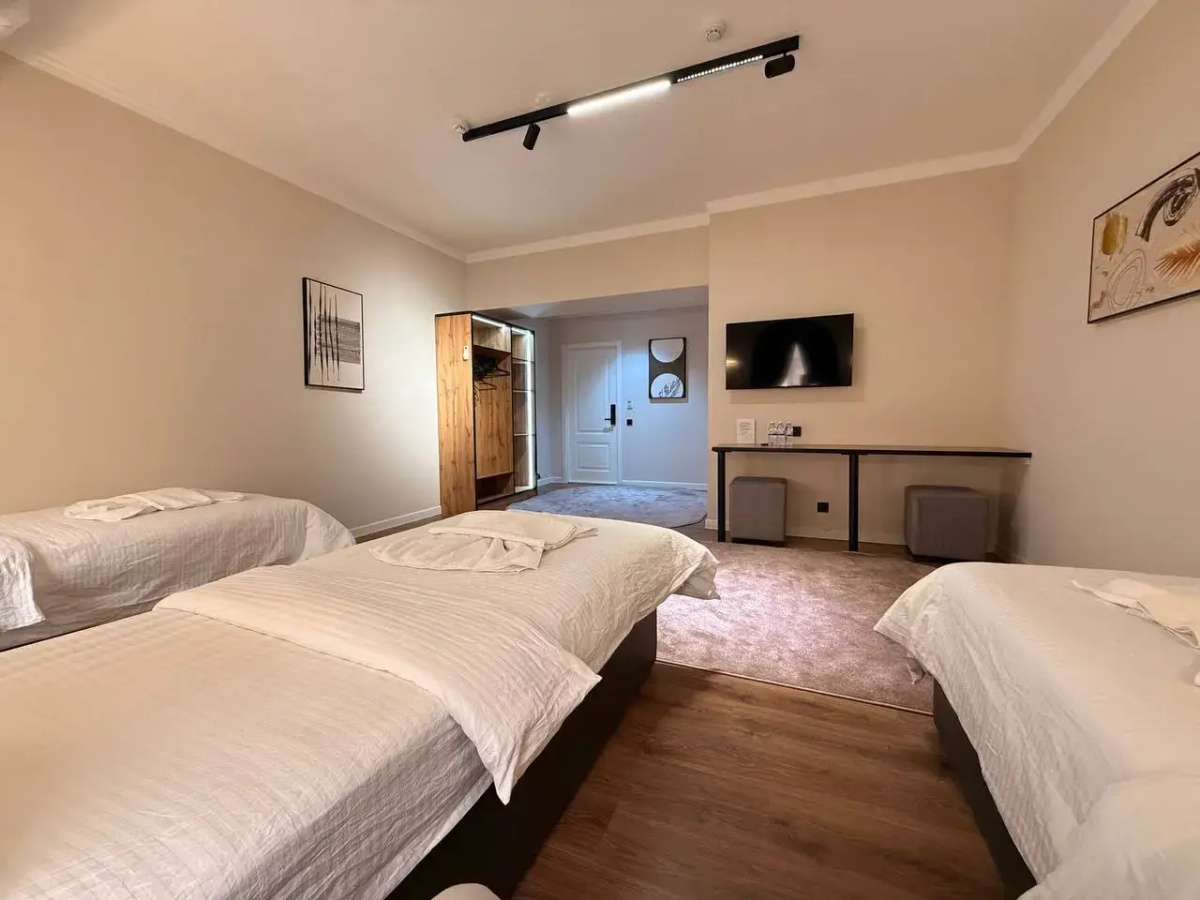 Отель Status Inn