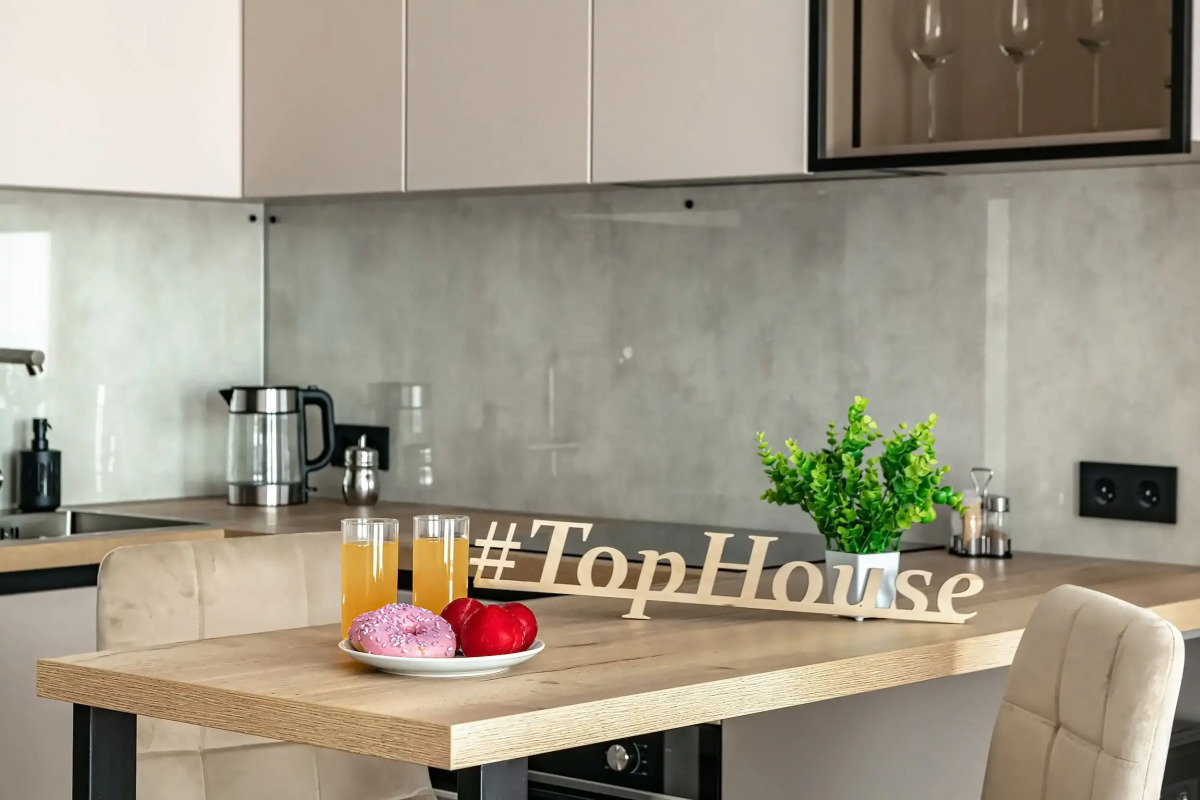 Апартаменты TopHouse на Нестерова 1