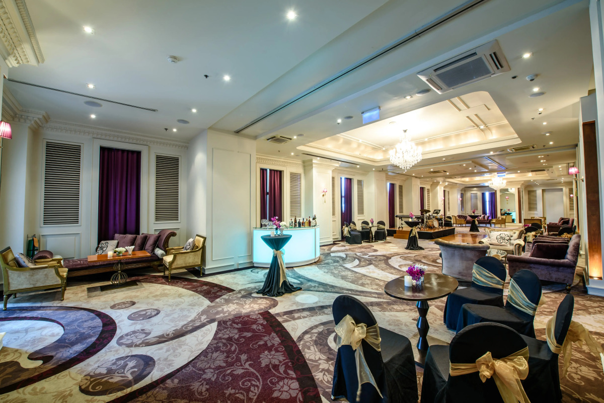 Отель Tower Club at lebua