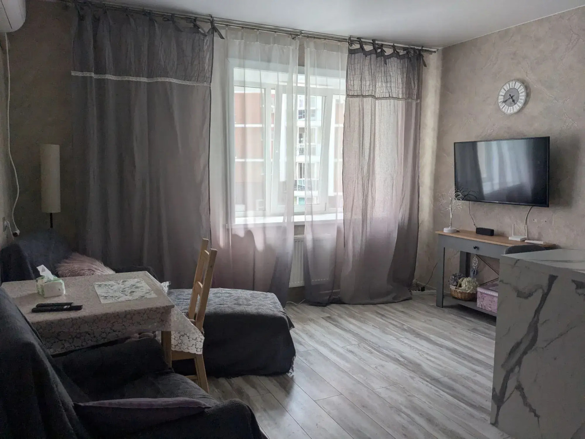 Квартира с Большой Кухней-гостиной