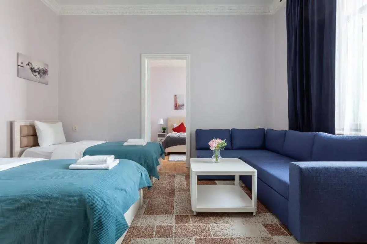 Апартаменты Улучшенные Просторные с Видом на Садовое Кольцо