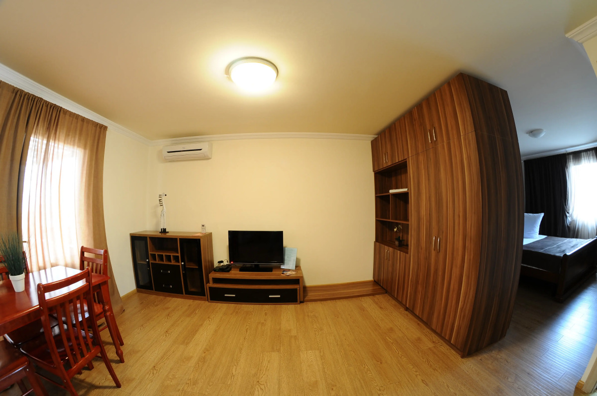 Отель Cross Resort