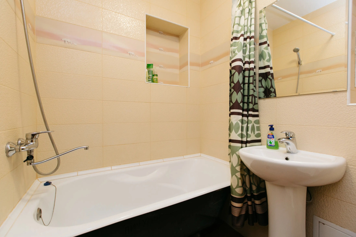 Апартаменты Однокомнатные на Семьи Шамшиных 90/5