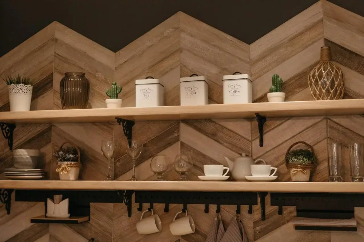 Студия на Ивана Сусанина 41