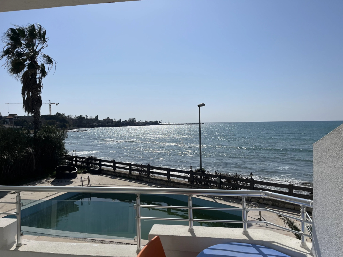 Side Beach Club Hotel