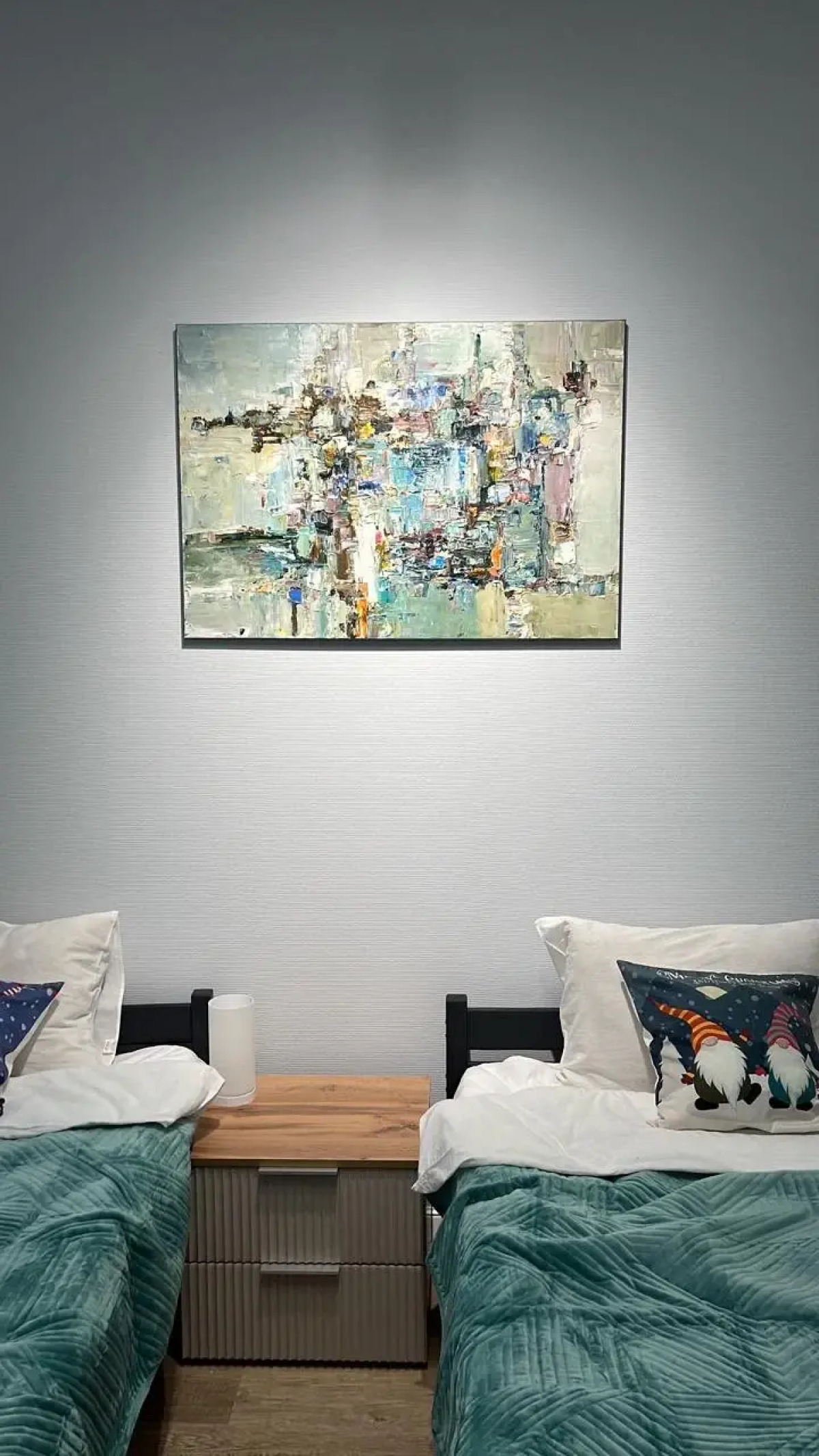 Апартаменты трехкомнатные рядом с набережной