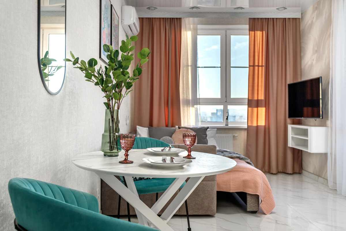 Апартаменты UzorApart Комфортная студия в центре с потрясающим видом на море