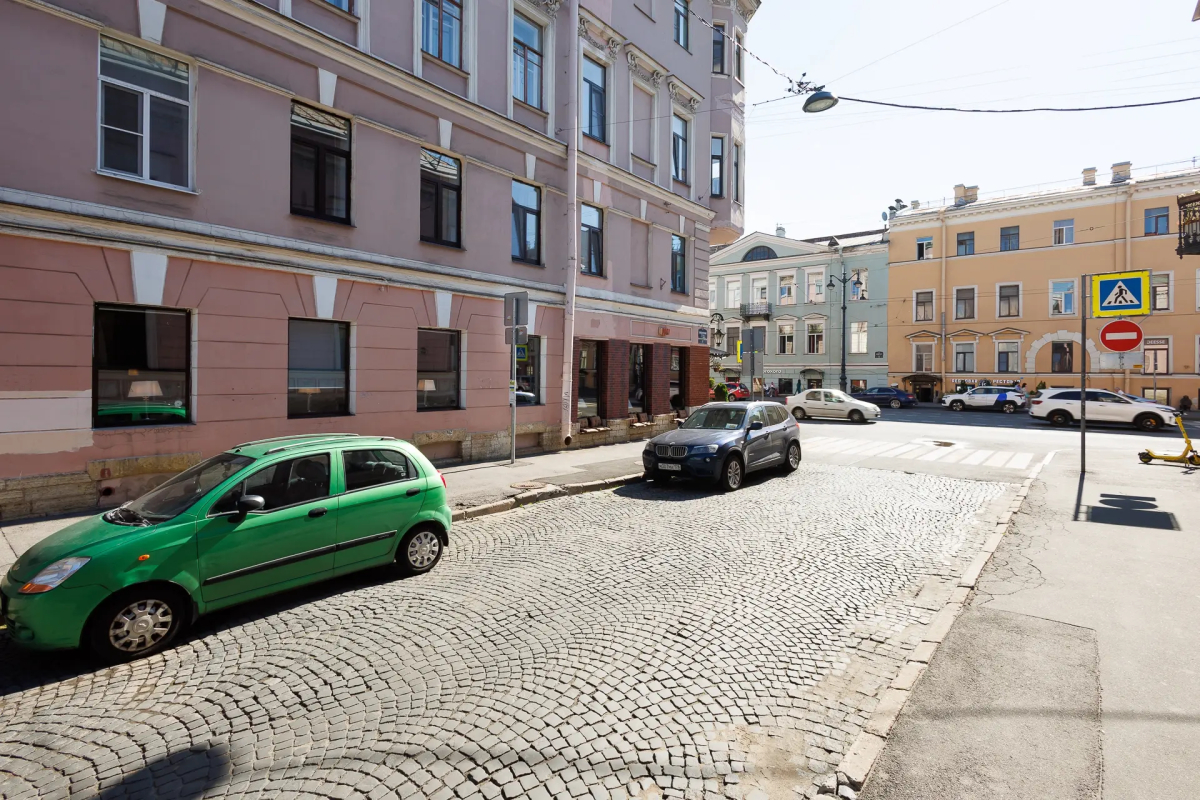 Квартира в стиле диско у Стрелки на Васильевском