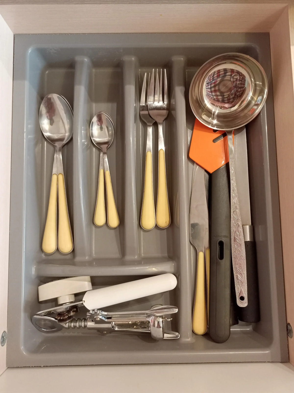 Квартира Кирова 120А оранжевая квартира