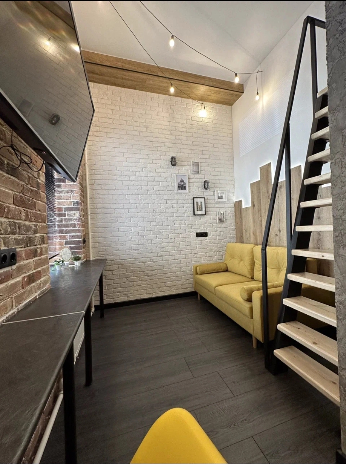 Апартаменты Двухуровневая Студия Лофт на Маяковского 17