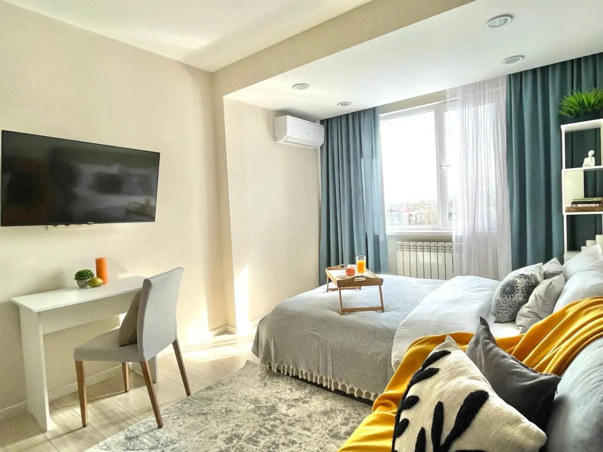 Апартаменты Студия День Ночь с Видом На Горы