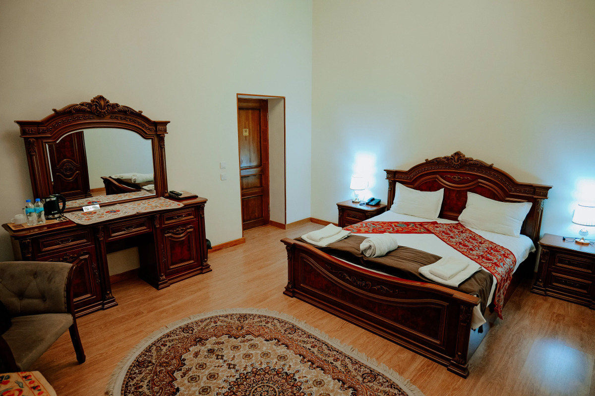 Отель Imperial Palace