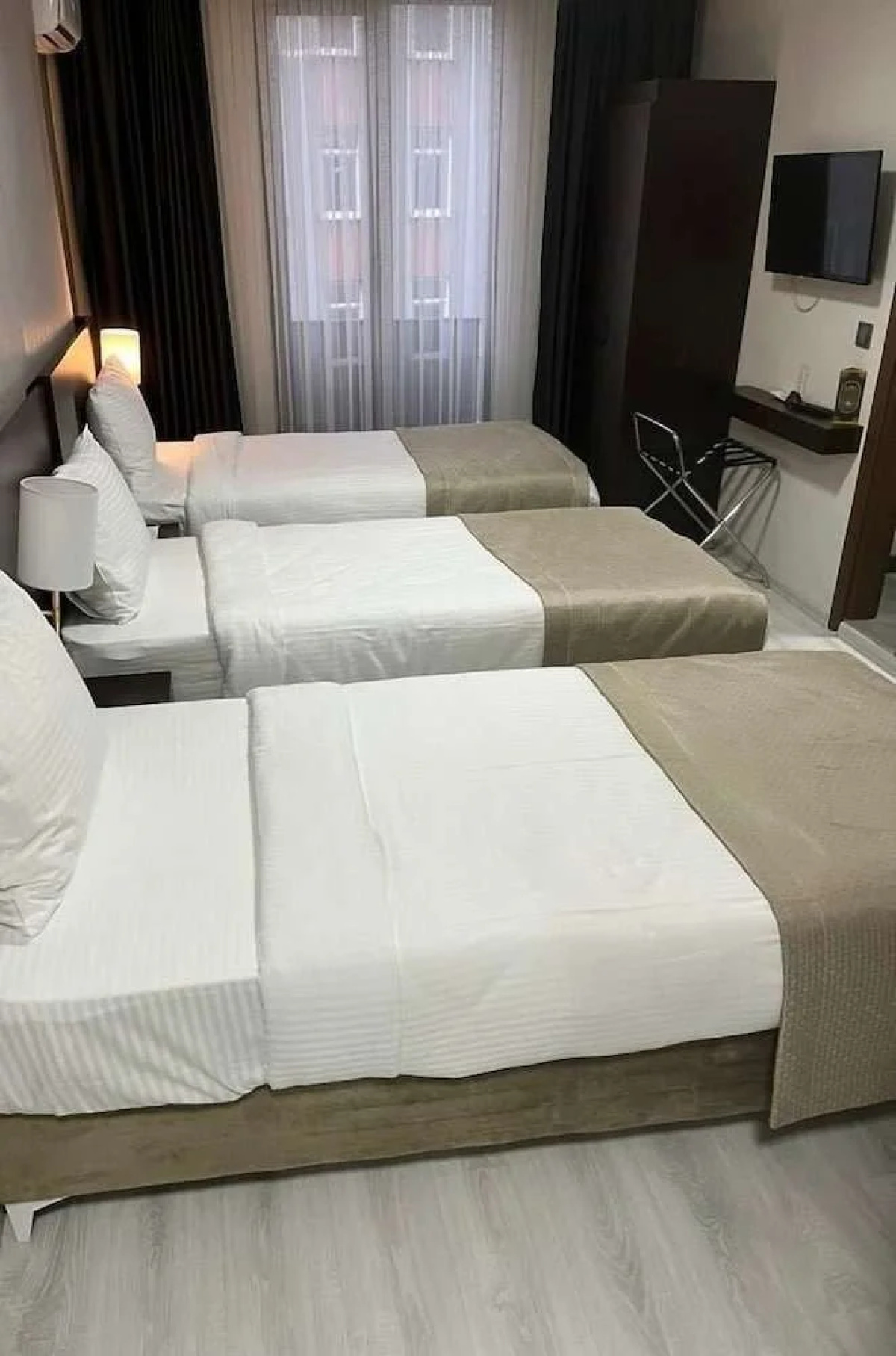Mays Royal Hotel