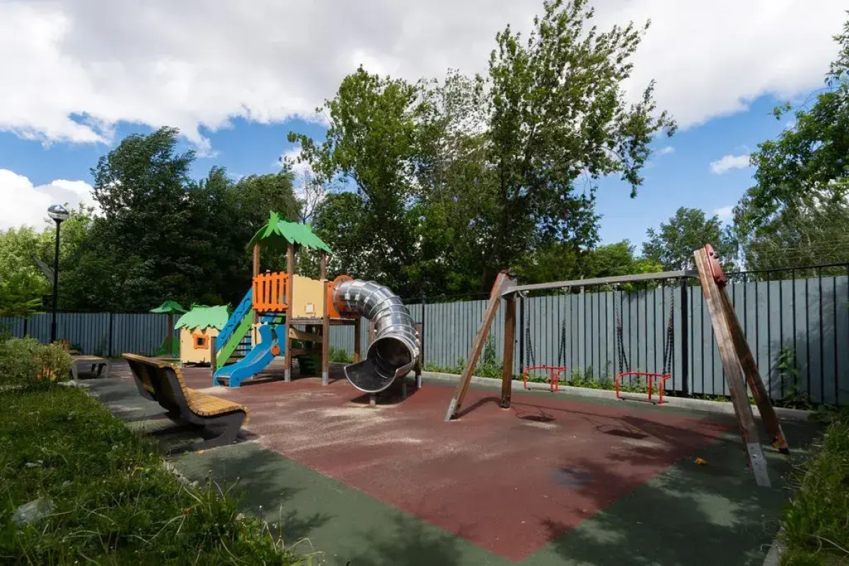 Апартаменты светлые на 16 этаже