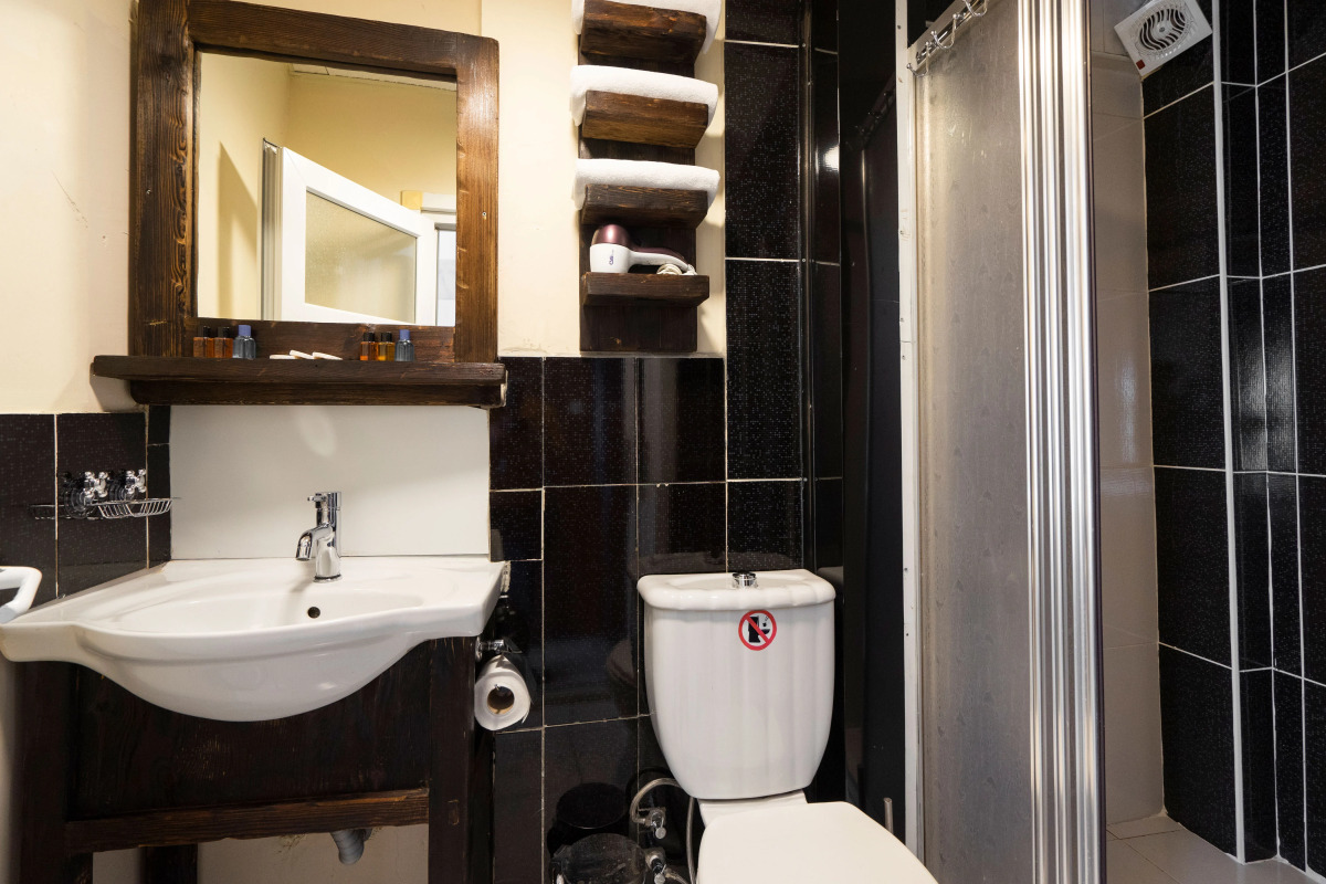 Pi Home & Apartments