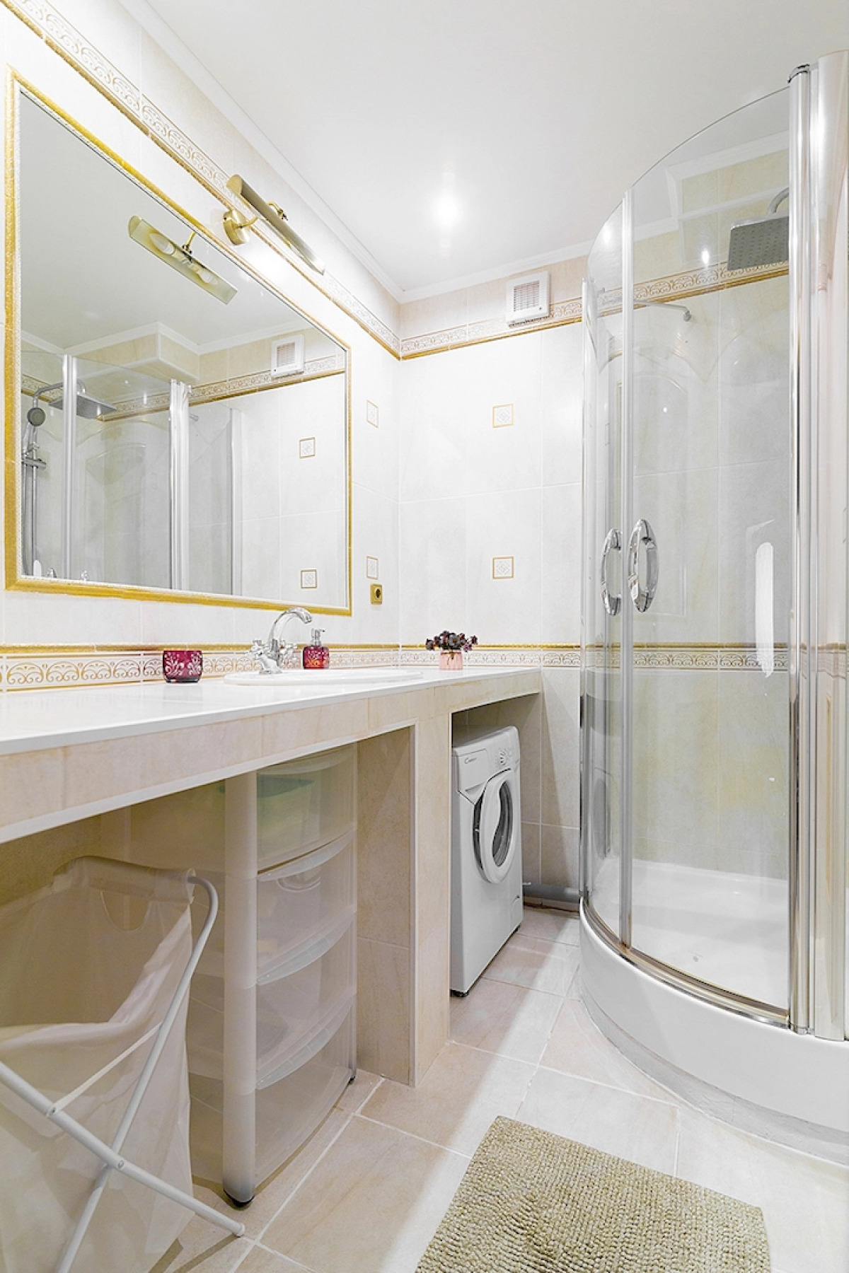 Апартаменты двухкомнатные с видом на Волгу на ул.К.Маркса 44, м.Стрелка. Сова-Дом