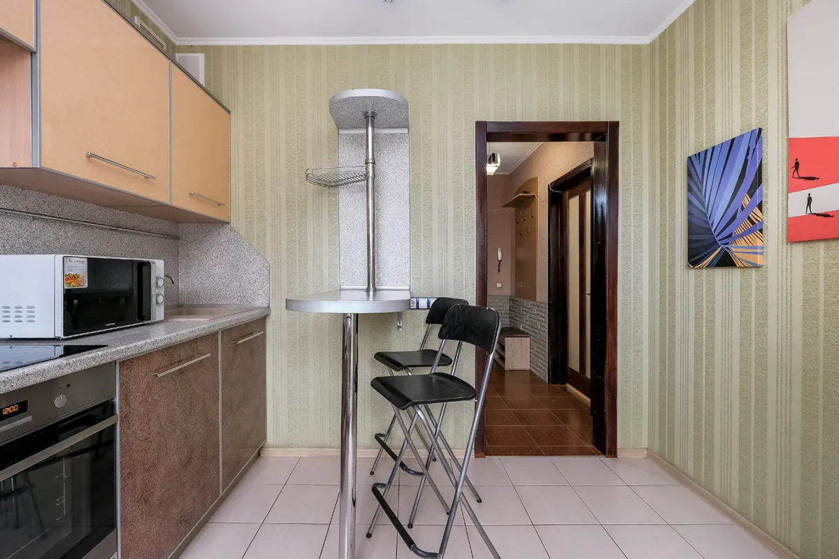 Апартаменты Титова 198/1