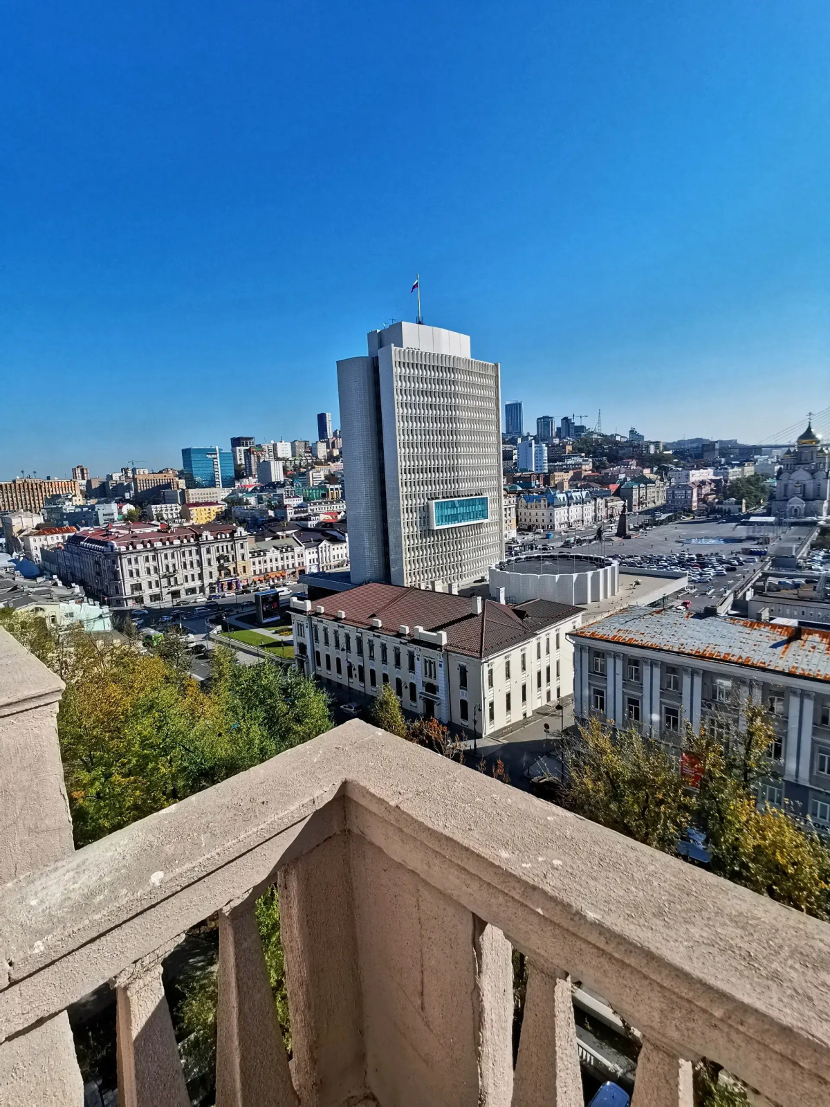 Апартаменты с балконом и видом на Золотой мост