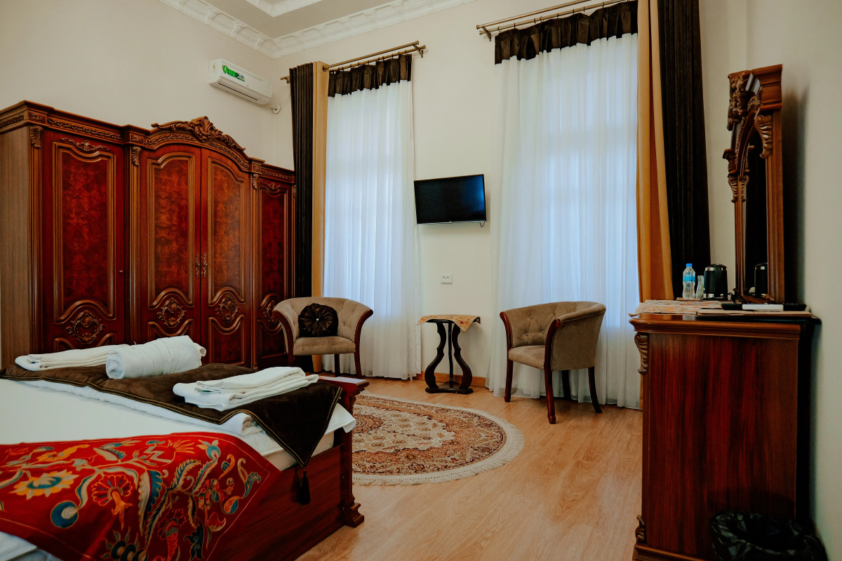 Отель Imperial Palace