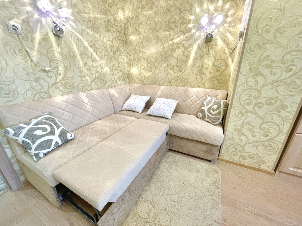 Апартаменты двухкомнатные в Центре Города на 5 этаже (рядом с набережной р. Волга)