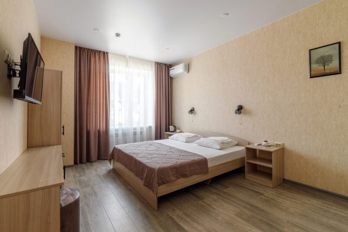 Отель Платон